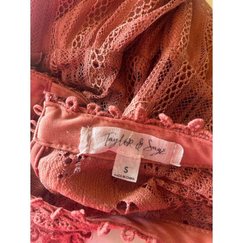 Taylor & Sage Women's Lace Blouse Long Sleeve S Rust Keyhole Back Boho Chic - Picture 2 of 9